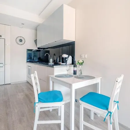 Orientarium Business With Parking By Rentujemy Daire *