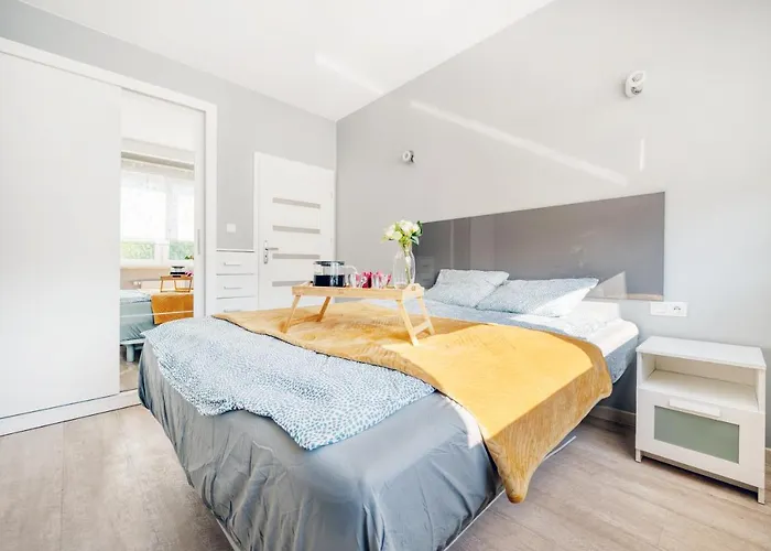 Orientarium Business With Parking By Rentujemy Daire Łódź